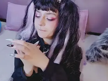 BizzyNoar  live sex cam