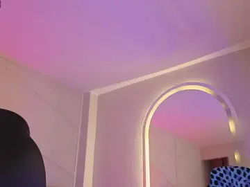 Rossiee_huntt  live sex cam