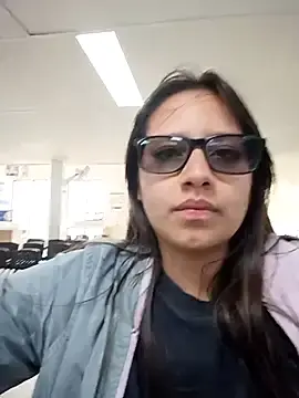 Angeliquee30  live sex cam