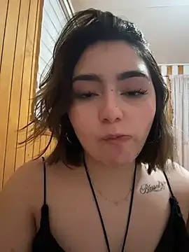 Candyp0py  live sex cam