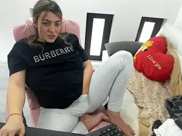 Dyana_Kaylinn  live sex cam