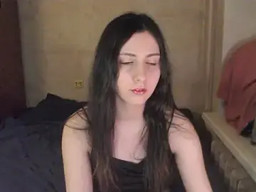 Lynettelaunay  live sex cam
