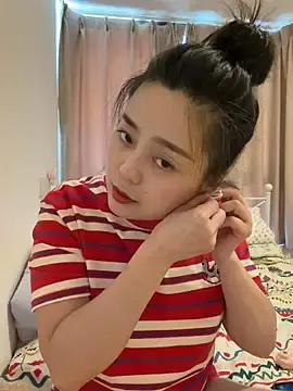 Orangeoneday  live sex cam