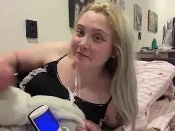 CamilaBrugliera  live sex cam