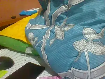 Daddysexyslut  live sex cam