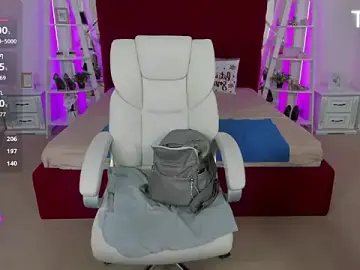 Kamilla_Hot  live sex cam