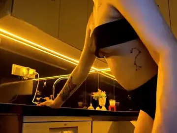 Lada_Dark  live sex cam