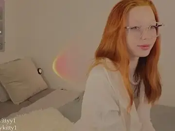 Sweettykitty  live sex cam