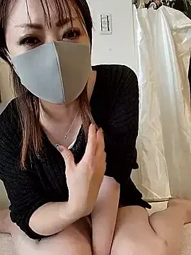 Tuyuri  live sex cam