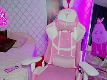 Curious_Lily  live sex cam