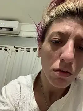 Laguerta22  live sex cam