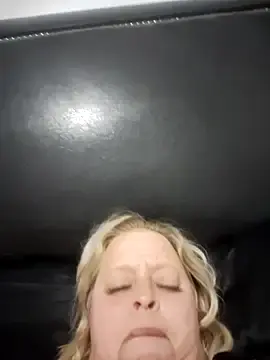 Maneater1978  live sex cam
