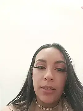 MiaStarts  live sex cam