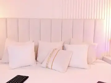 Emily_lux25  live sex cam