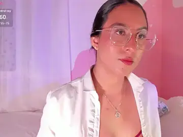 DaraBeckett  live sex cam