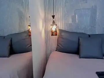 Eva_milfxxx  live sex cam