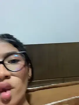 Tyla_Ks  live sex cam
