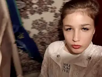 Millywo  live sex cam