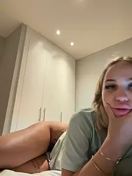 Alicia-Polska  live sex cam