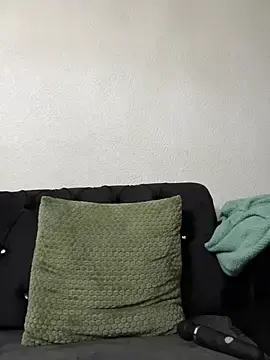 Emi_RoseMaus  live sex cam