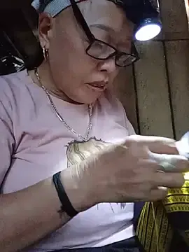 Tina2004a  live sex cam