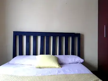 Curvyyluna  live sex cam