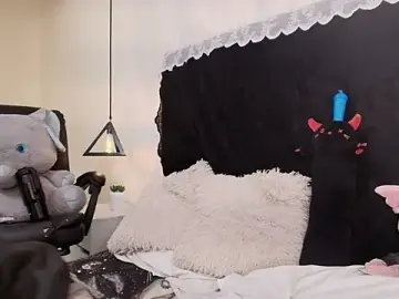 IvyBelle_  live sex cam