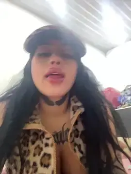 Milk_lee7  live sex cam