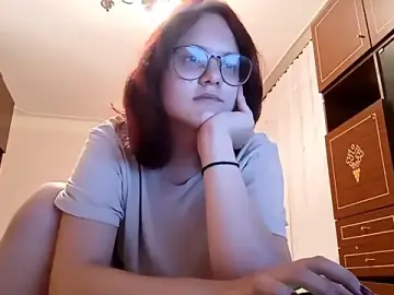 MoraHeartz  live sex cam