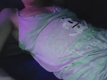 Nina-Latina  live sex cam