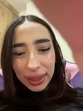 Vivian_hb  live sex cam