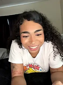 Azaraxxxamor  live sex cam