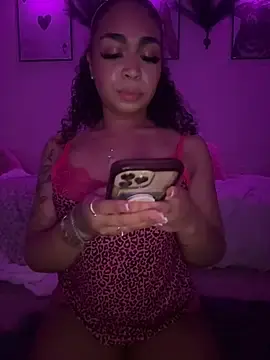 Azaraxxxamor  live sex cam