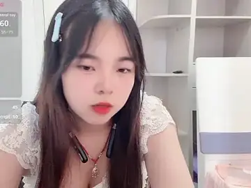 Hellokiki99  live sex cam