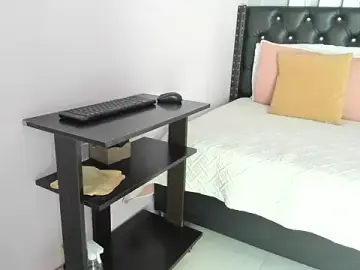 Julietha_foxy  live sex cam