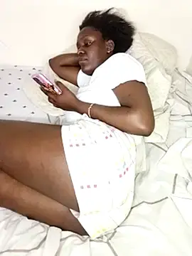 Nubian23  live sex cam