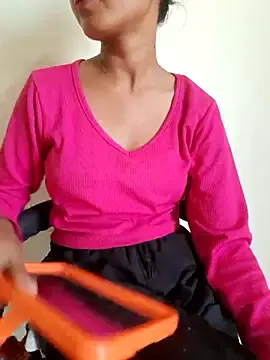 Navya6879  live sex cam