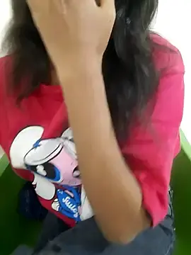 Navya6879  live sex cam