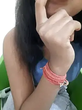 Navya6879  live sex cam