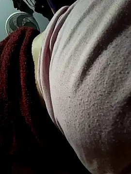 Nucita3x  live sex cam