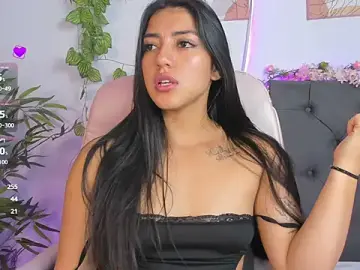 Quiinn_bx  live sex cam