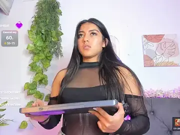 Quiinn_bx  live sex cam