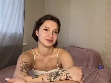BrunetteJaguar  live sex cam