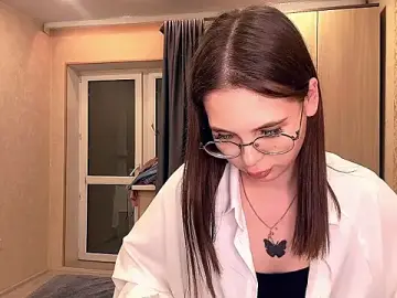 Phoebe555  live sex cam