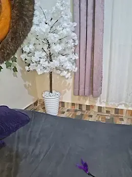 ScentingToluene  live sex cam