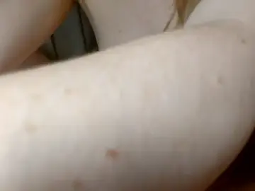 StacyNextdoor  live sex cam