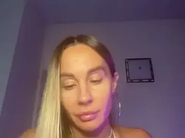 Venilara  live sex cam