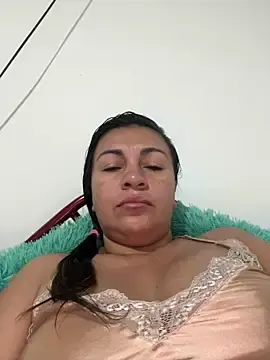 Kloee_kann  live sex cam