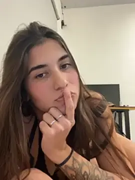 Miavelvet44  live sex cam
