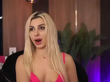 GoldenSinn  live sex cam